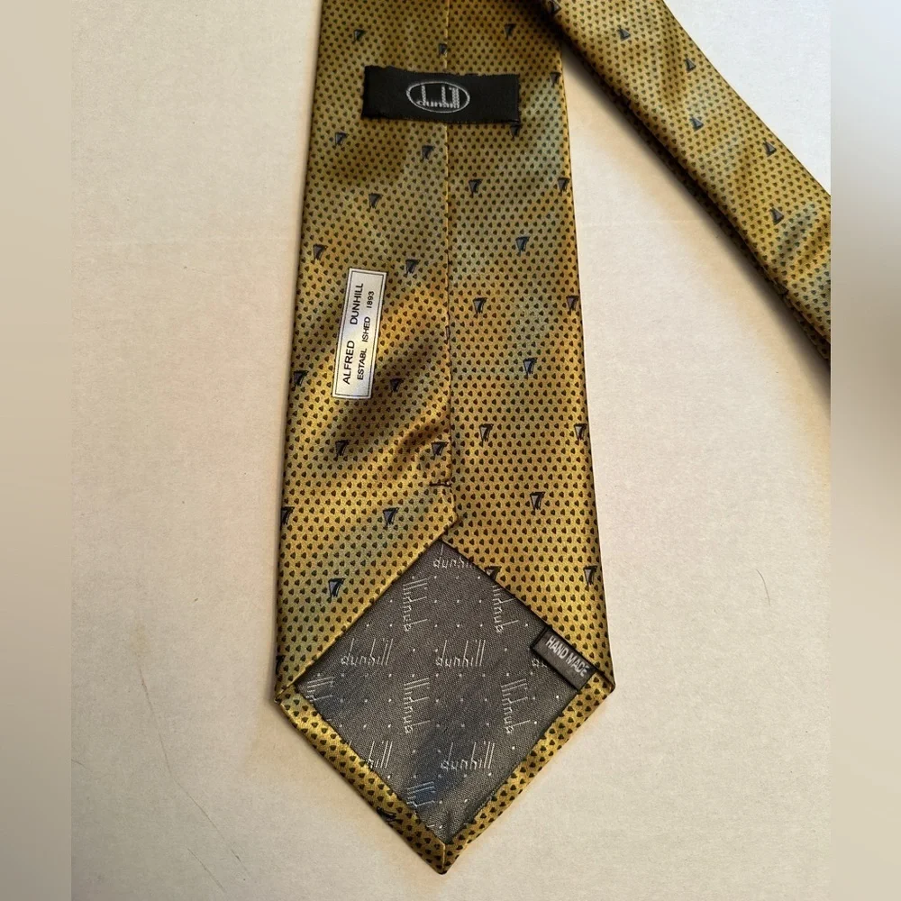 DUNHILL Men's 100% Silk Classic Necktie ENGLAND‎ Designer Gold Black Sailboats